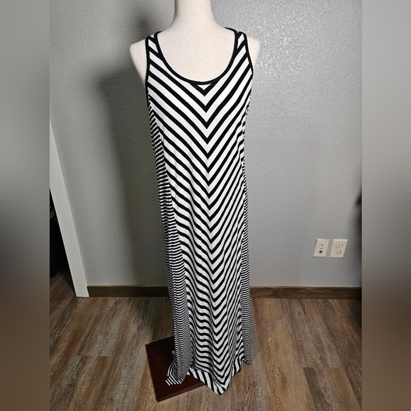 Soma Maxi Striped Rayon Spandex Tank Dress Black and White Racer Back Size Lg - Picture 2 of 14